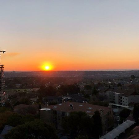 Sandton Skye Suites Johannesburg Buitenkant foto